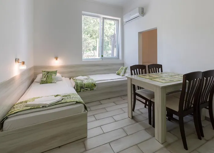 Gramatikovi 3* Pomorie